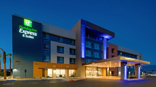 Holiday Inn Express & Suites Palm Desert - Millennium by IHG