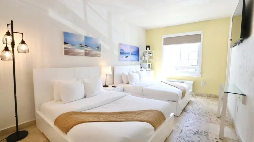 Ocean Drive Suite in South Beach Family & Pet Friendly